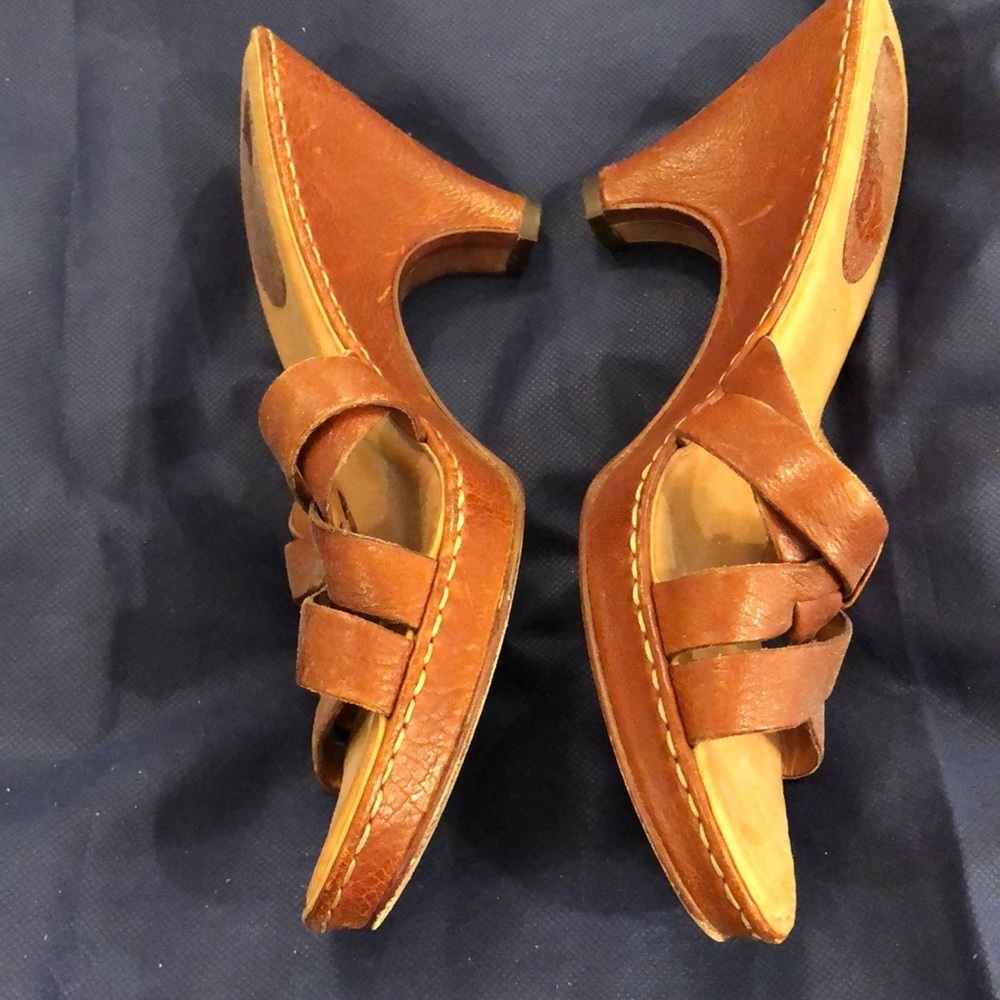 BOLO LEATHER HEELED SANDALS EUC sz 8/39 - Picture 3 of 8